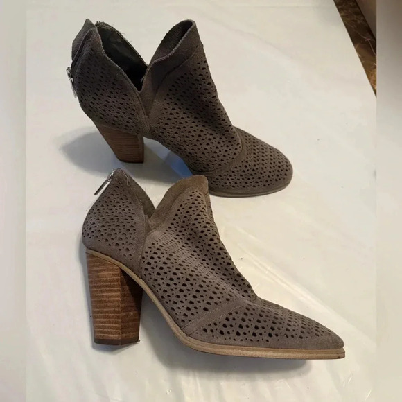 Vince Camuto Zip Up Ankle Boots Booties Shoes Size 6.5 - Picture 2 of 8